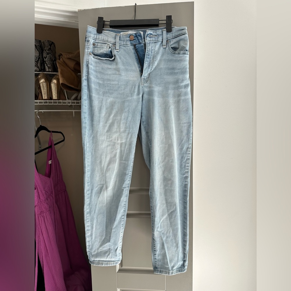 Women’s Levi Jeans